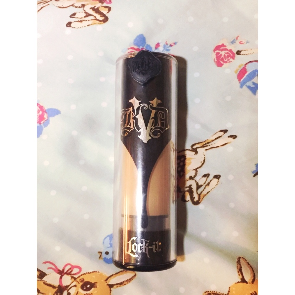 Kat Von D Lock It Foundation Medium 53 Neutral